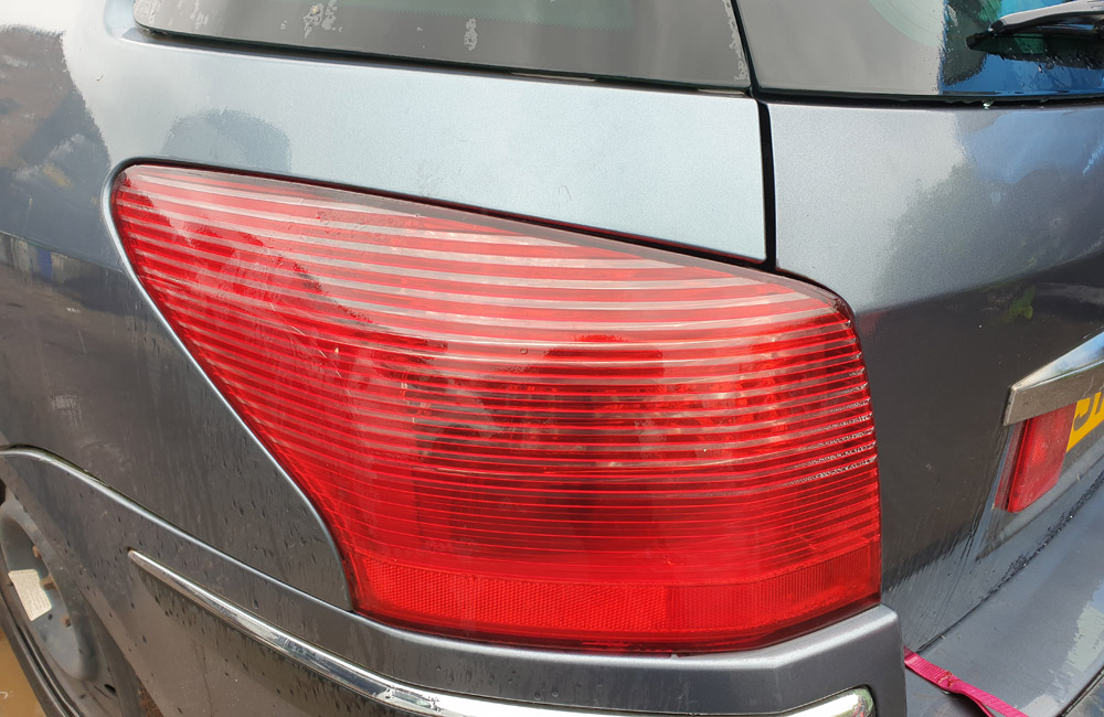 Peugeot 407 Zenith HDI Rear light passengers